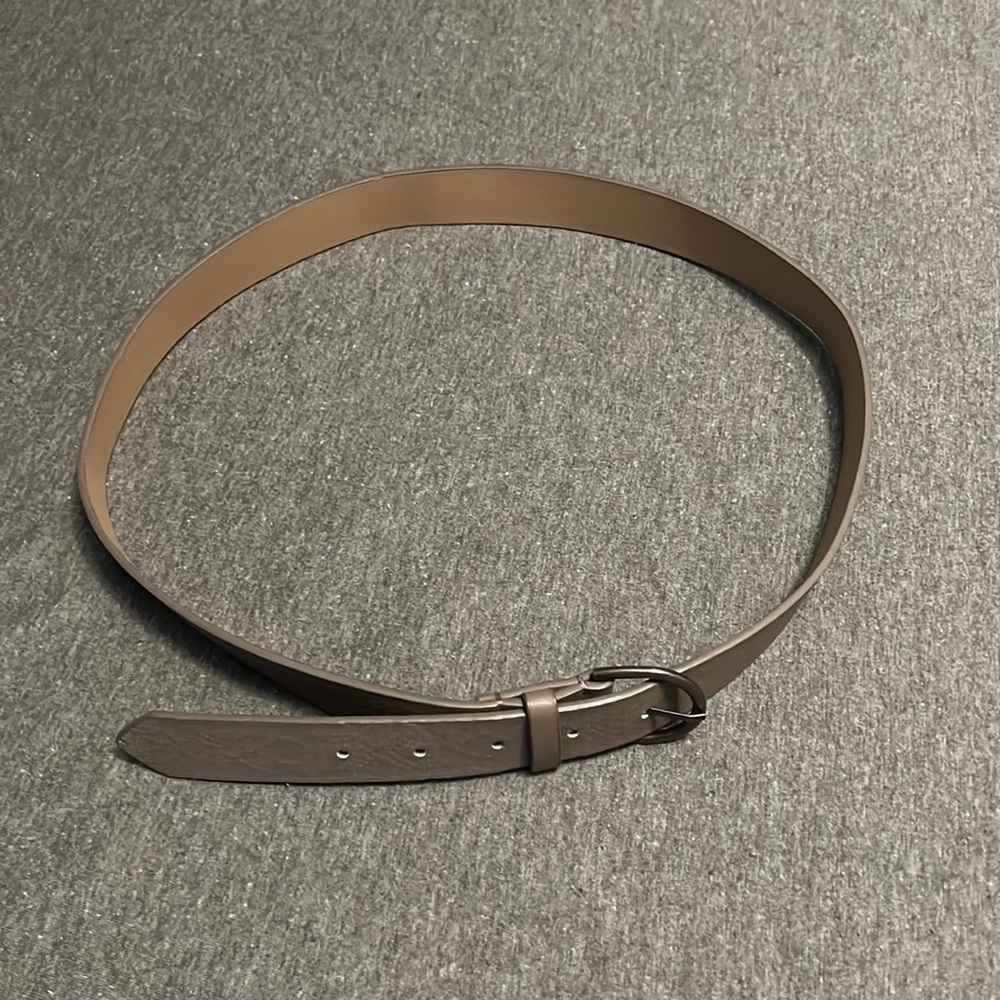 Tan women’s belt size Medium - Picture 1 of 5
